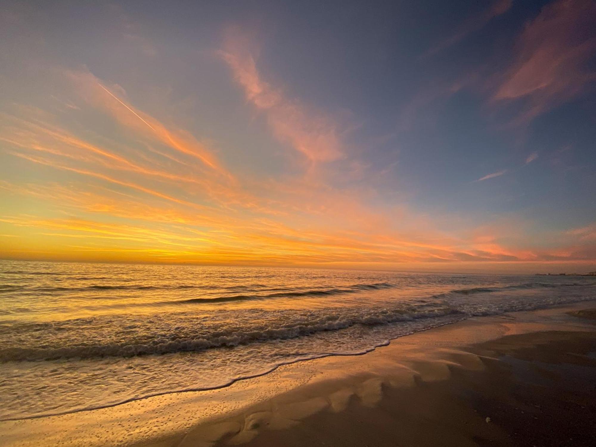 The Molloy - Treasure Island Suites & Cottages St. Pete Beach Eksteriør billede