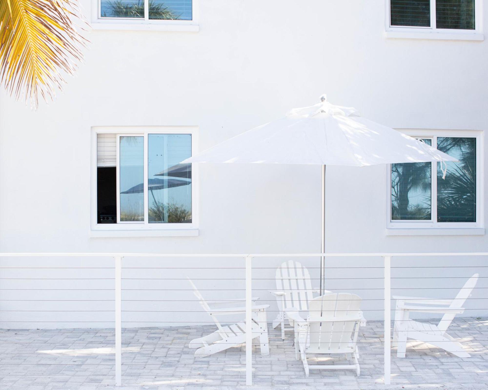 The Molloy - Treasure Island Suites & Cottages St. Pete Beach Eksteriør billede