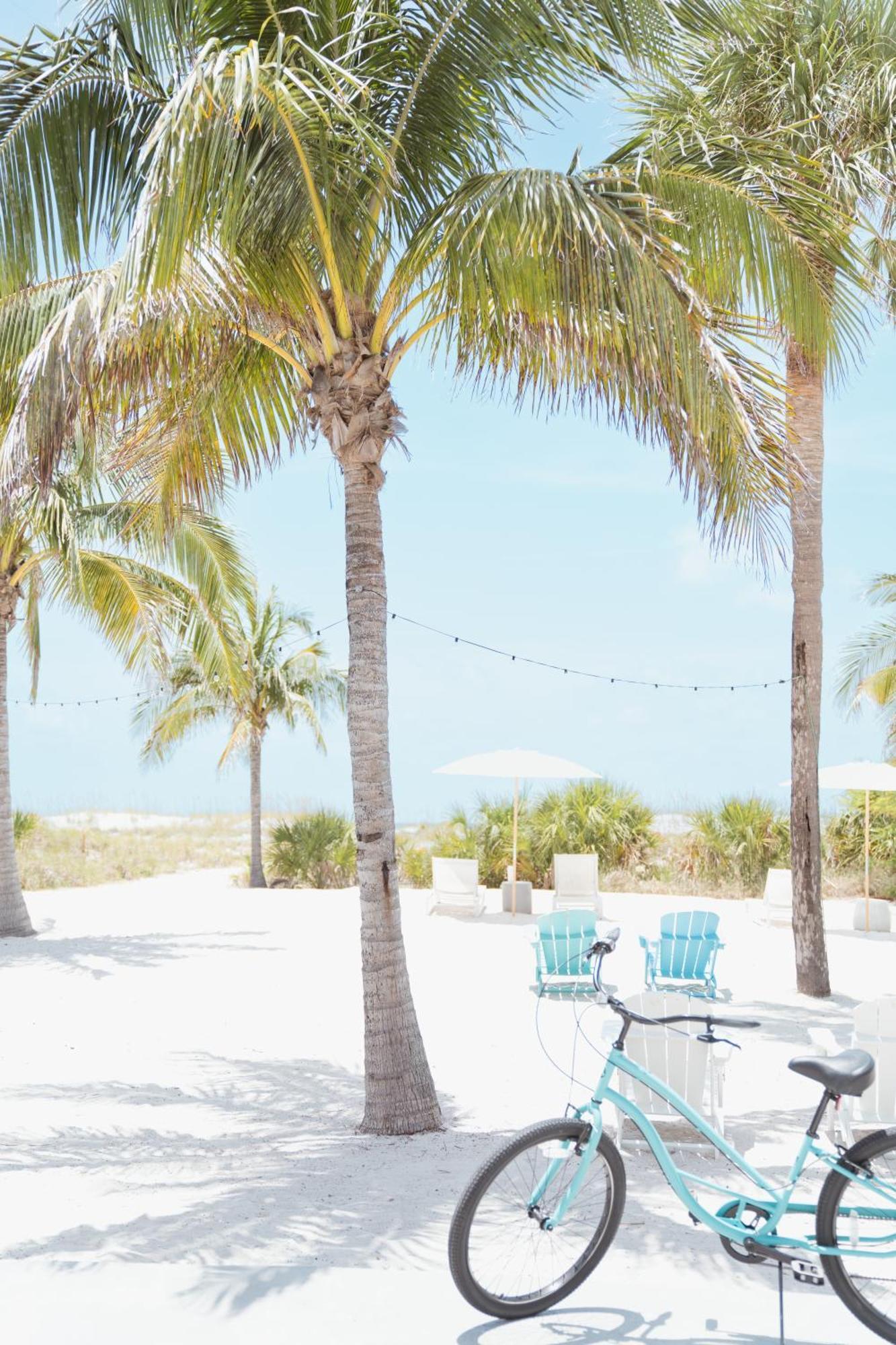 The Molloy - Treasure Island Suites & Cottages St. Pete Beach Eksteriør billede