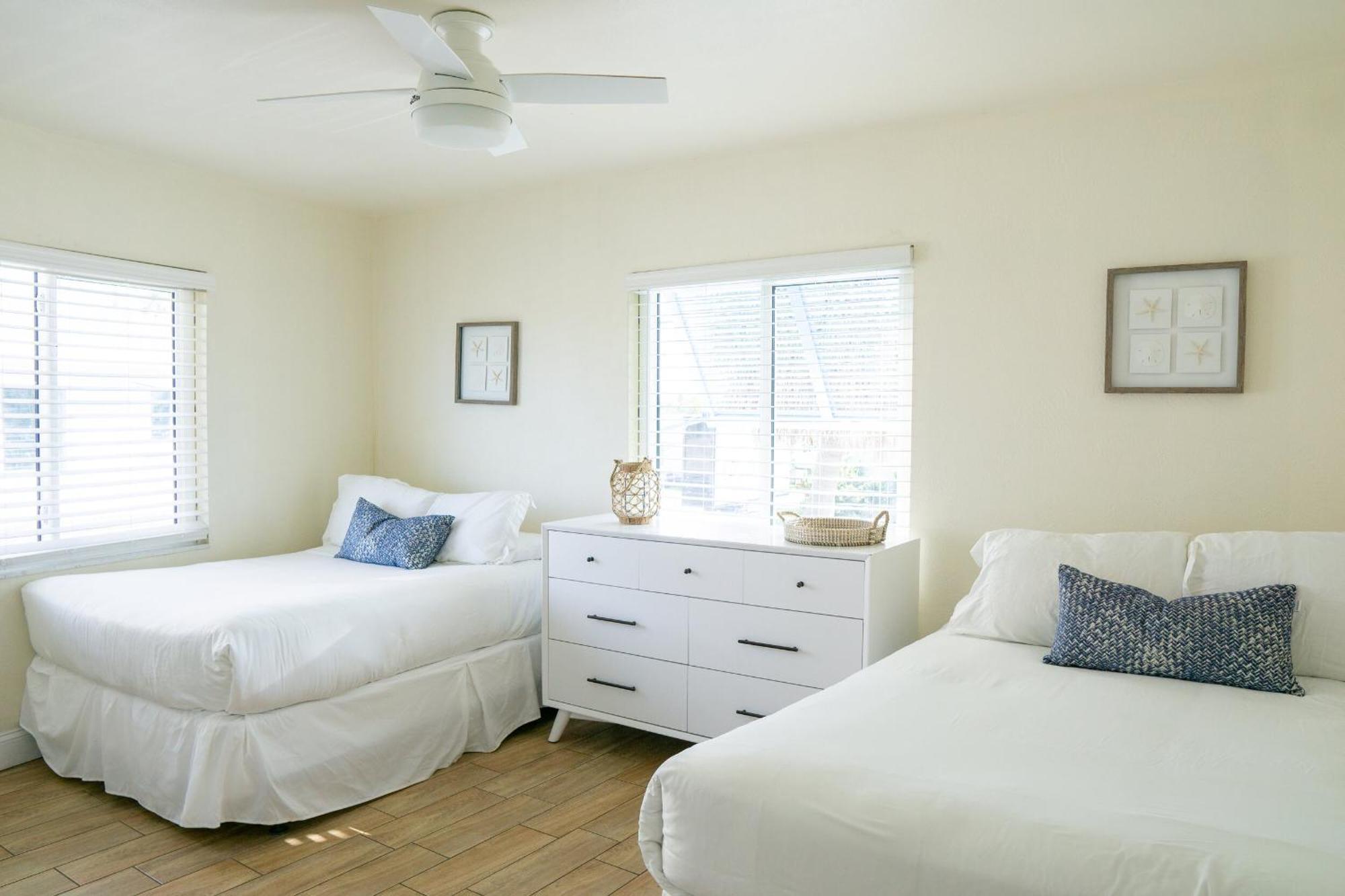 The Molloy - Treasure Island Suites & Cottages St. Pete Beach Eksteriør billede