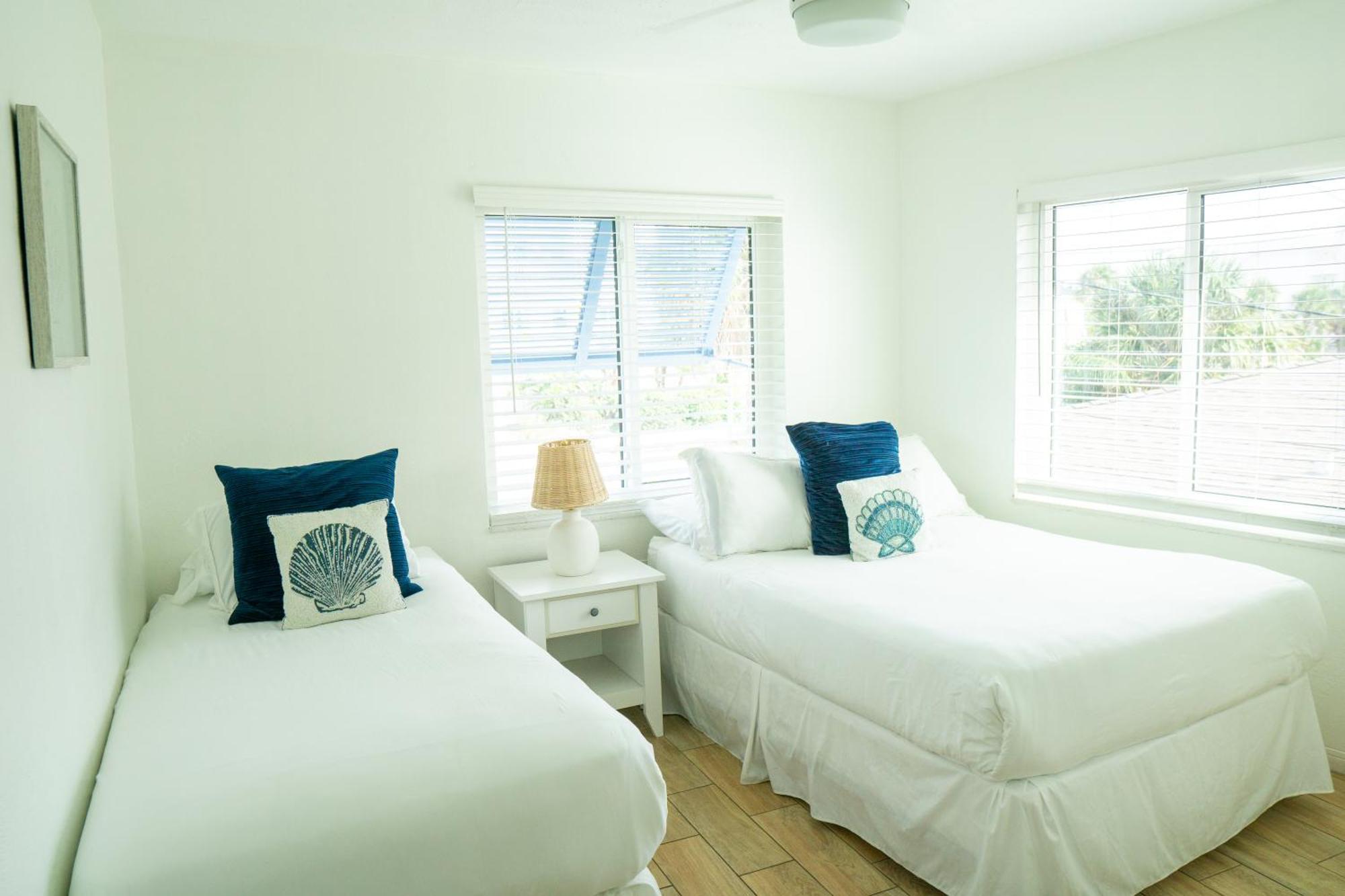 The Molloy - Treasure Island Suites & Cottages St. Pete Beach Eksteriør billede