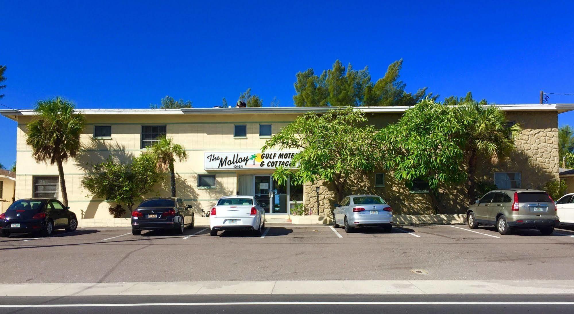 The Molloy - Treasure Island Suites & Cottages St. Pete Beach Eksteriør billede