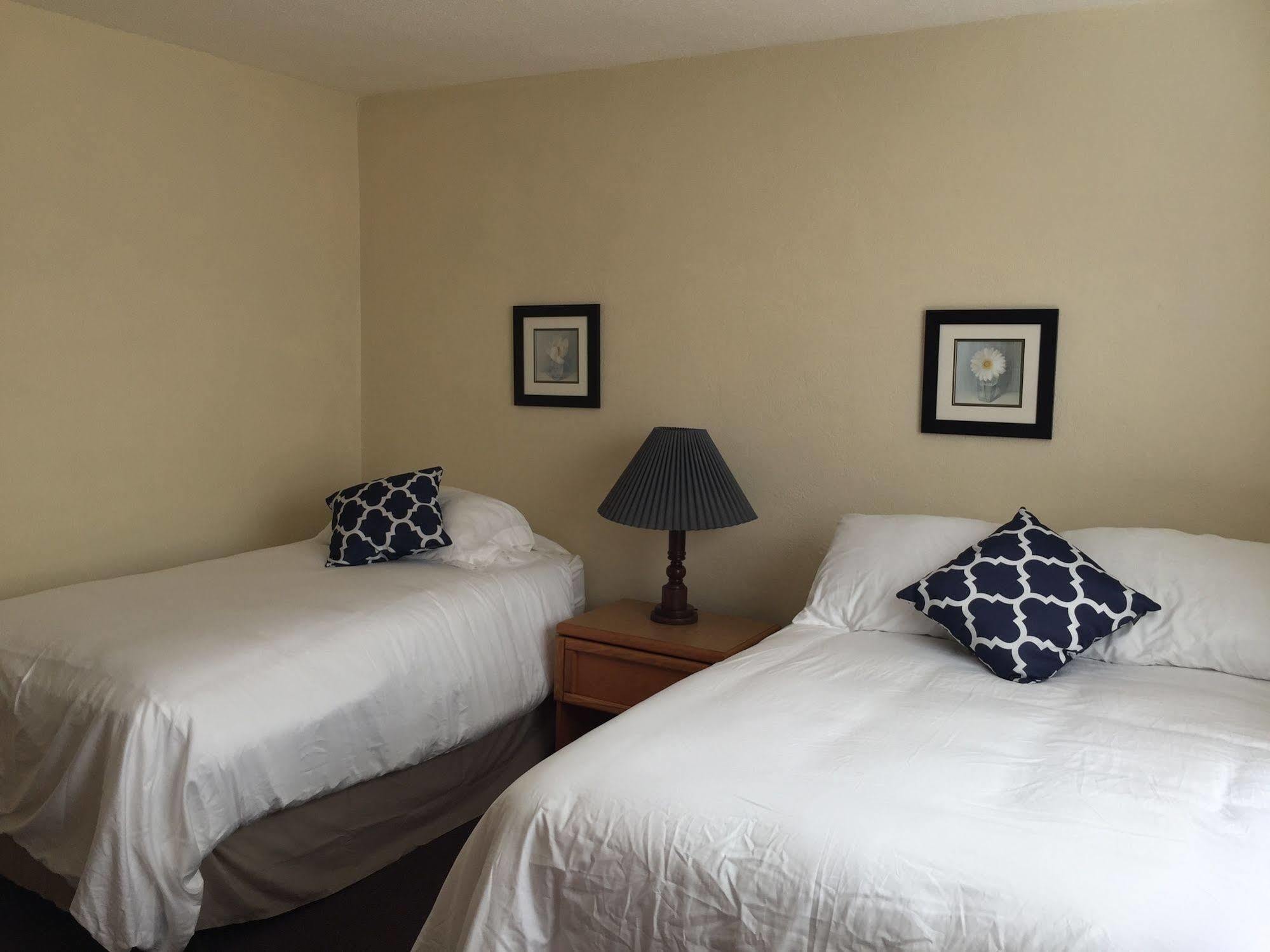 The Molloy - Treasure Island Suites & Cottages St. Pete Beach Eksteriør billede
