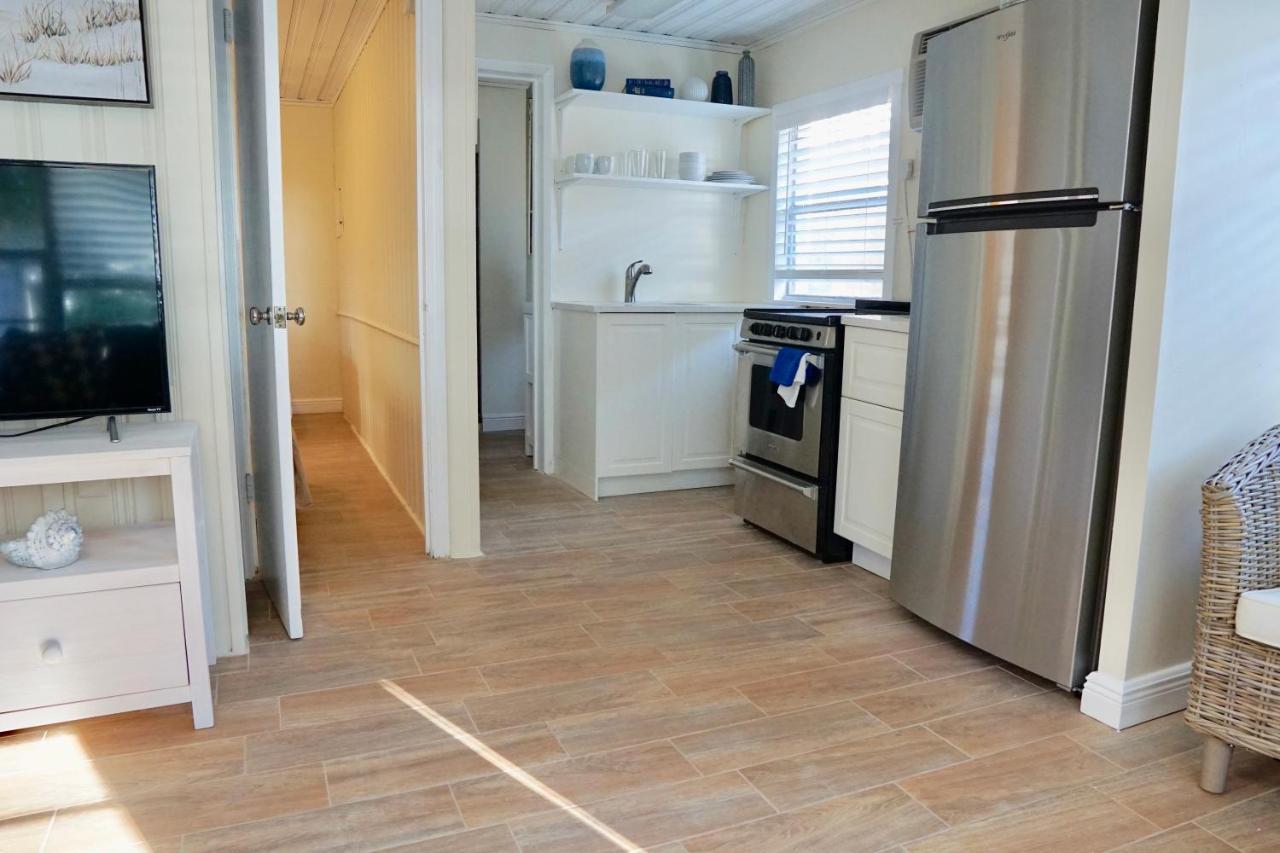The Molloy - Treasure Island Suites & Cottages St. Pete Beach Eksteriør billede