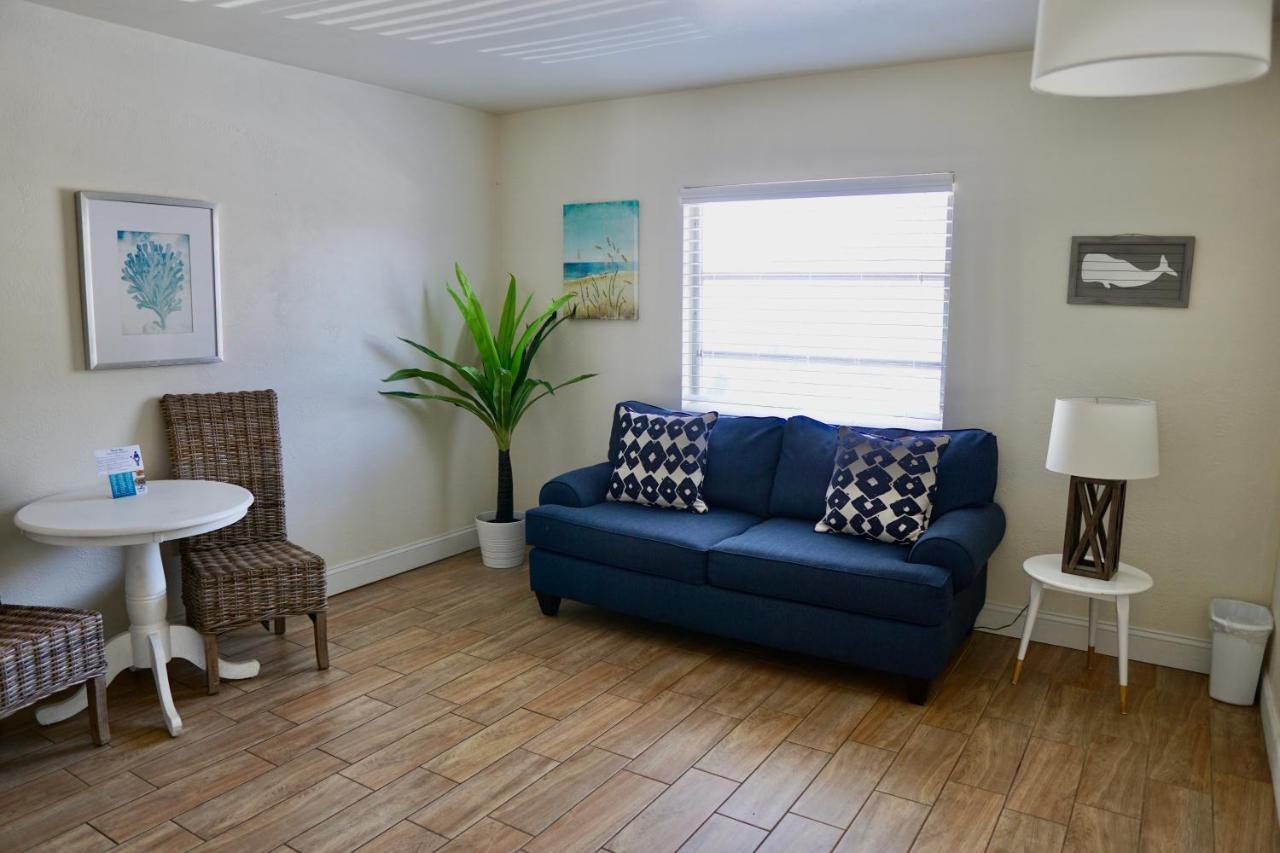 The Molloy - Treasure Island Suites & Cottages St. Pete Beach Eksteriør billede