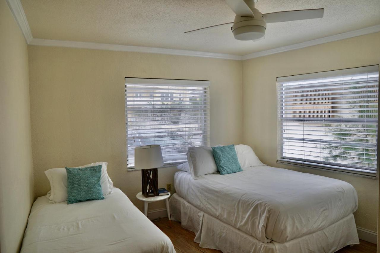 The Molloy - Treasure Island Suites & Cottages St. Pete Beach Eksteriør billede